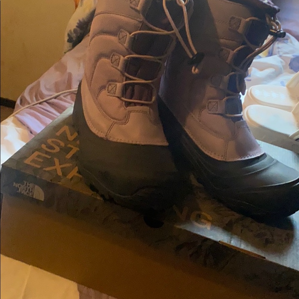 Brand new north face boots